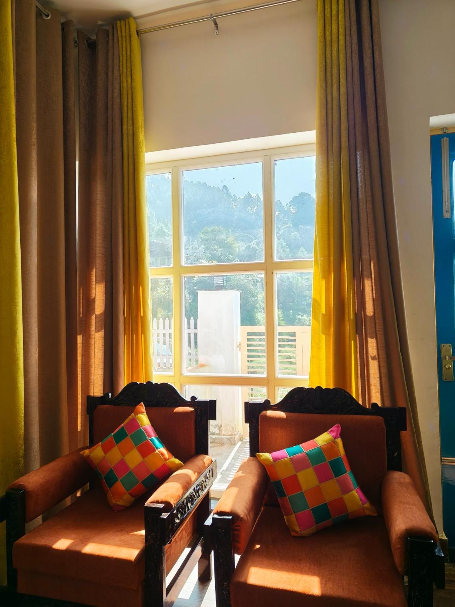 The Gullak House, Mussoorie, 2bhk Retreat-private Garden,terrace- Pet Friendly Villa