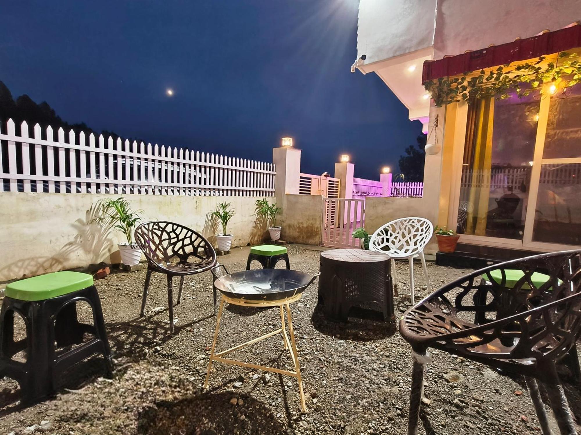 Villa The Gullak House, Mussoorie, 2bhk Retreat-private Garden,terrace- Pet Friendly *